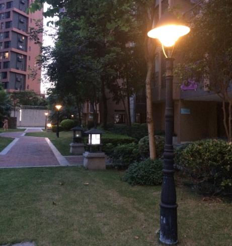 麻豆电影在线观看照明小区景观庭院灯照明效果图