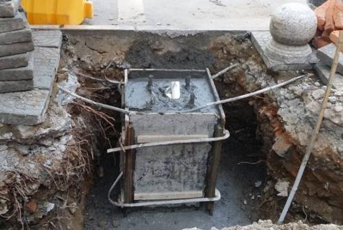 东莞麻豆电影在线观看照明路灯安装之路灯基础实拍图片